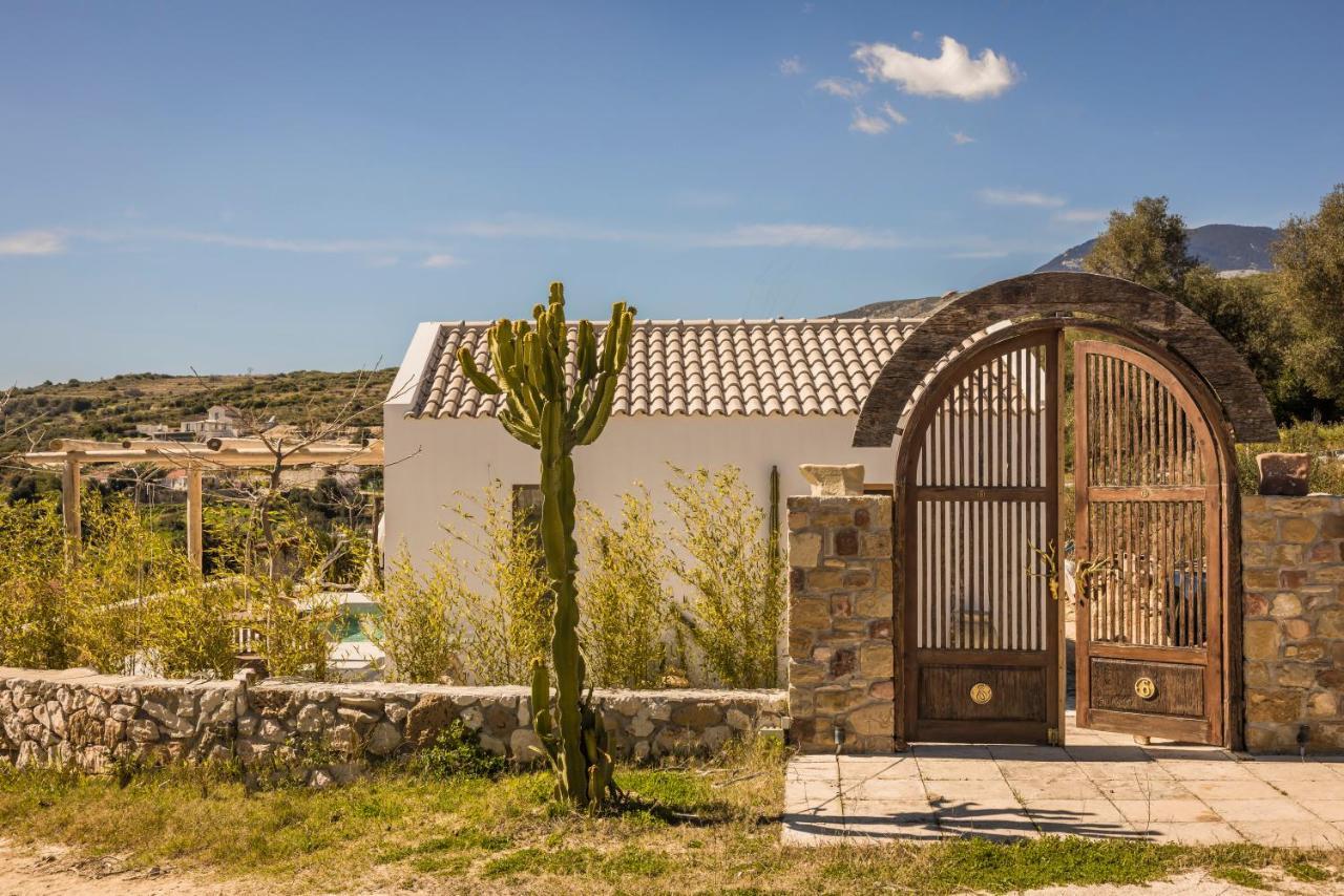 Ratzaklíon Spathes Suites Kefalonia - Luxury Suites מראה חיצוני תמונה