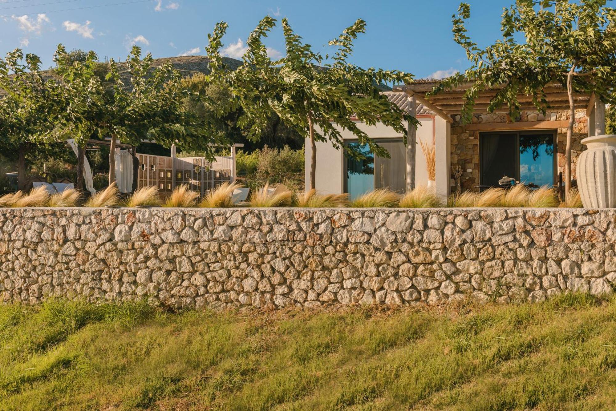 Ratzaklíon Spathes Suites Kefalonia - Luxury Suites מראה חיצוני תמונה
